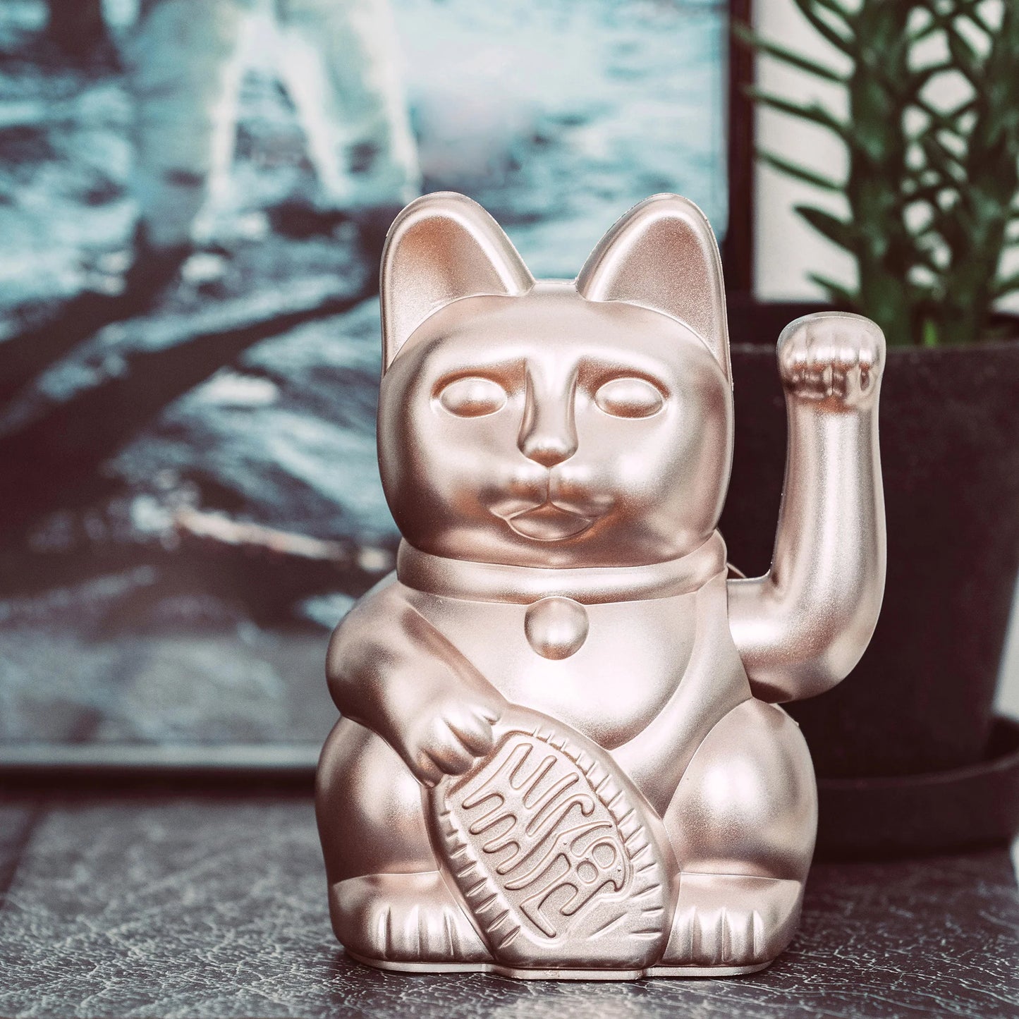 Lucky Cat מונלייט