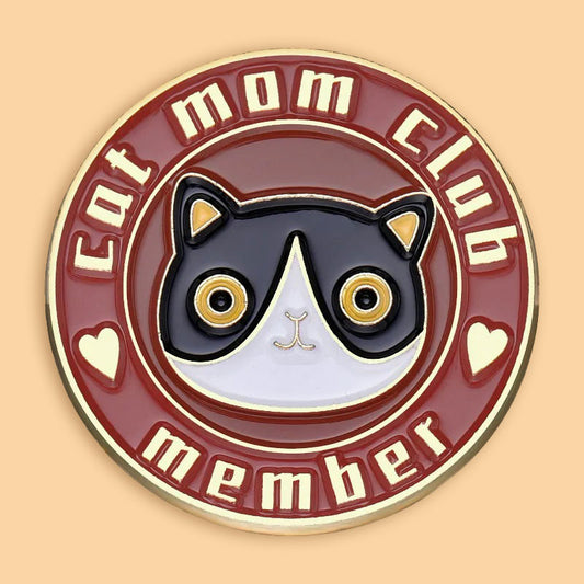 סיכת אמייל Cat mom club